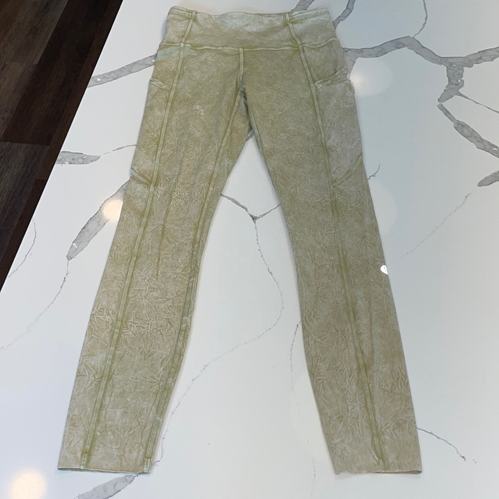 NWOT Lululemon 7/8 Leggings Sz 4